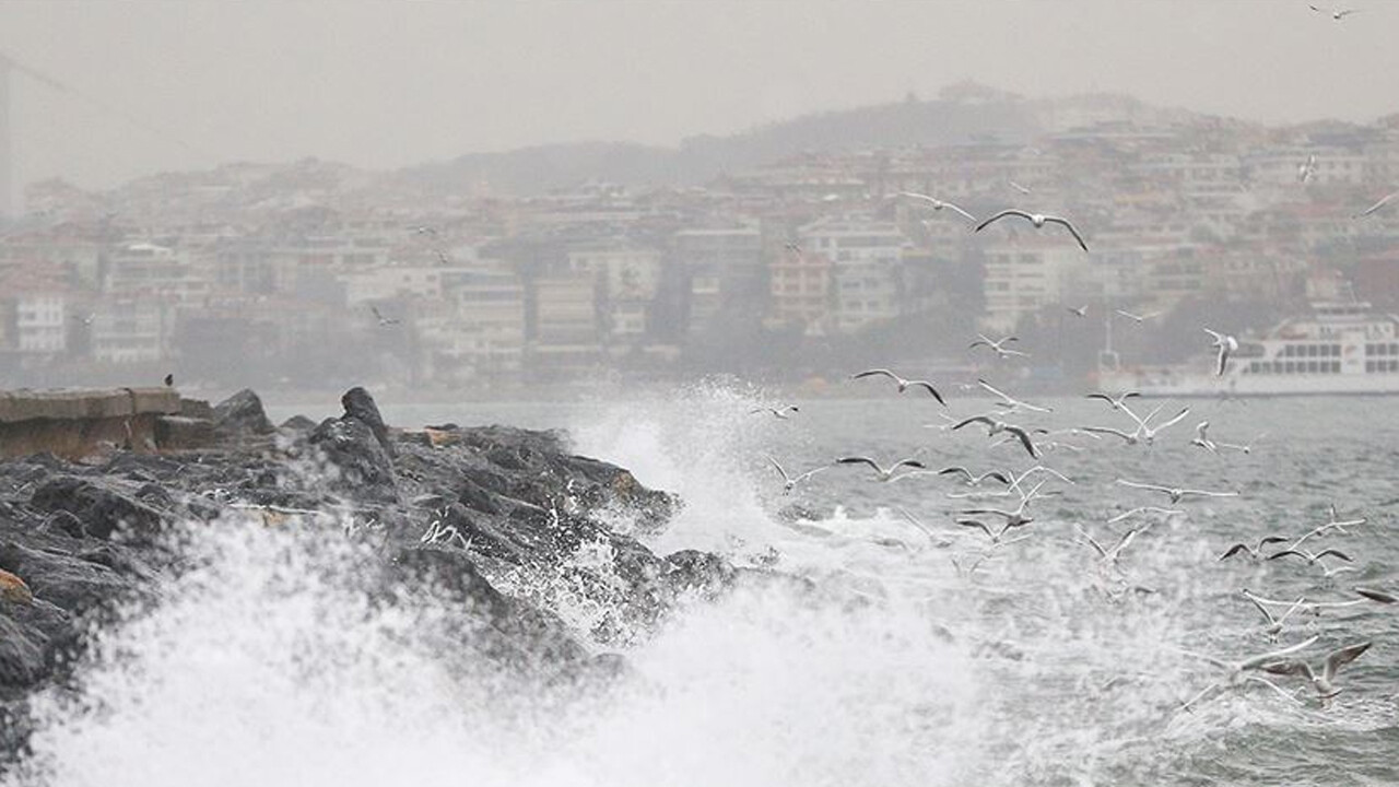 Önce Meteoroloji sonra Valilik açıklama yaptı... İstanbul için fırtına uyarısı