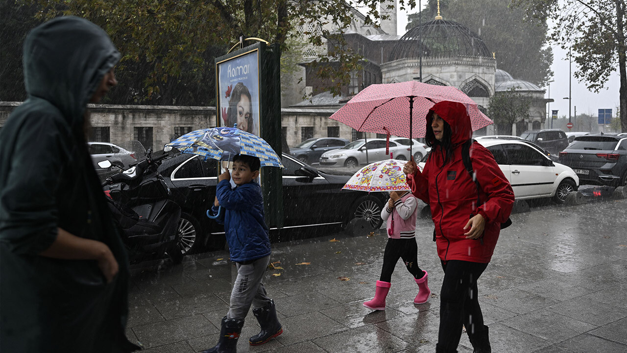 İstanbul dahil 10 ilde gök gürültülü yağış uyarısı! Pus geliyor... Meteoroloji saat verdi! (8 Ekim 2023 Pazar il il hava durumu)