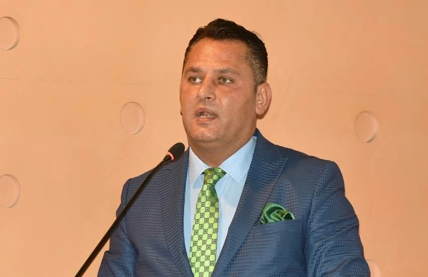 Tıbbi malzeme ithalatına tepki: İHA ve SİHA atılımı gibi odaklanılması gerek!