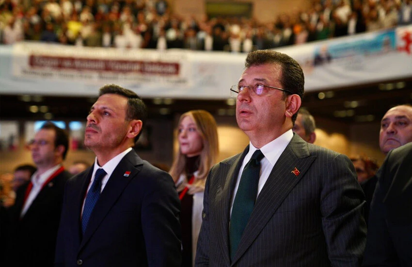 CHP İstanbul İl Başkanlığı seçimini Ekrem İmamoğlu'nun desteklediği Özgür Çelik kazandı.