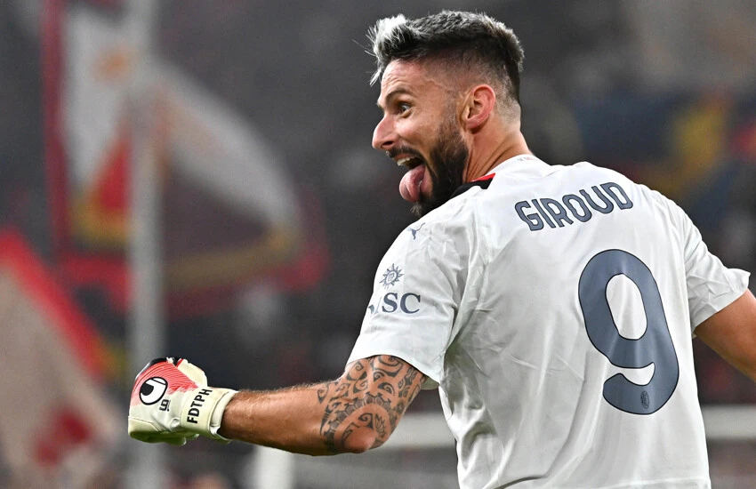 Golcü Olivier Giroud bu kez kaleye geçti.