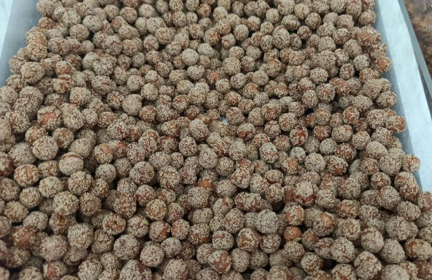 4 TL'ye leblebi aldı: Sıcak çıkmayınca yaptığı şey yok artık dedirtti!