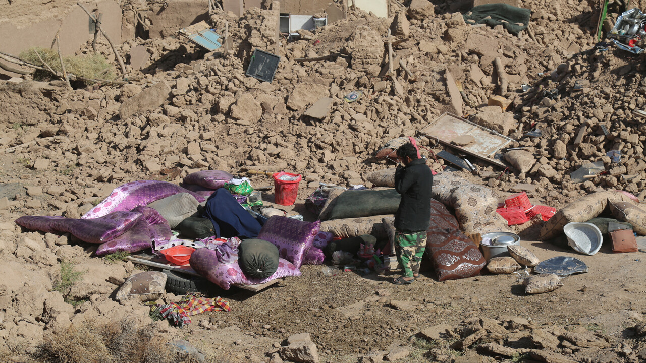 Afganistan&#039;da art arda 6,3 ve 5 büyüklüğünde iki yeni deprem