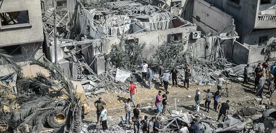 Yakıt bitti, Gazze tamamen karanlığa gömüldü! İsrail yardımlara geçit vermiyor...