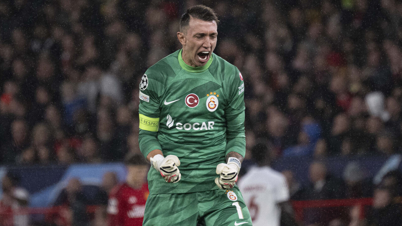 Galatasaray&#039;dan Fernando Muslera kararı! Takımda kalıyor