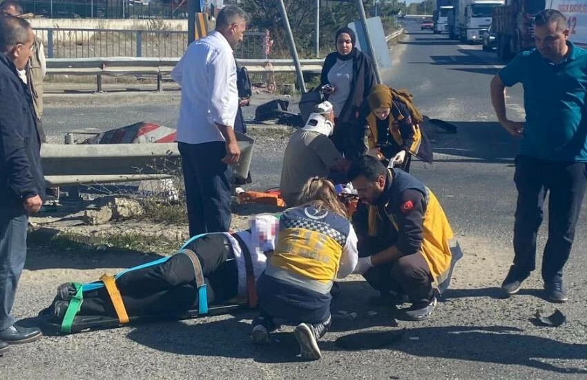 Tekirdağ'da can pazarı! Tır ile yolcu otobüsü kafa kafaya çarpıştı: 3 yaralı