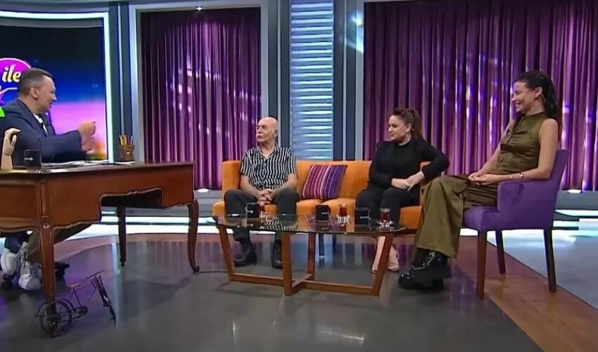 Dizide düşman, gerçekte sıkı dostlar! Kızılcık Şerbeti’nin Pembe’si Alev’i öve öve bitiremedi