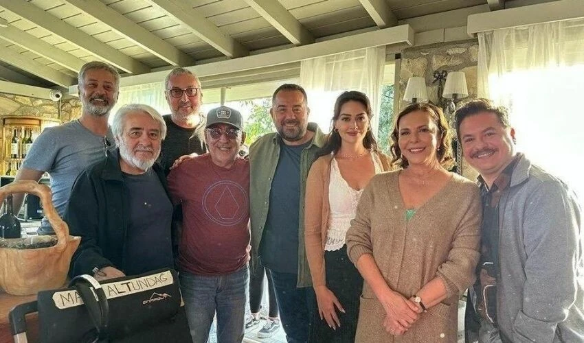 Şener Şen’den Bir İhtimal Daha Var dizsinin setine sürpriz ziyaret