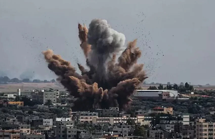 Filistinli çocuğun saldırılarda ölen kardeşine vedası yürekleri dağladı…