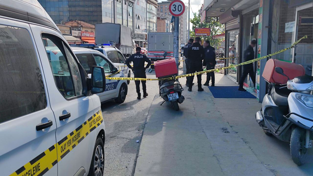 İstanbul Sultangazi&#039;de iş yerine silahlı saldırı