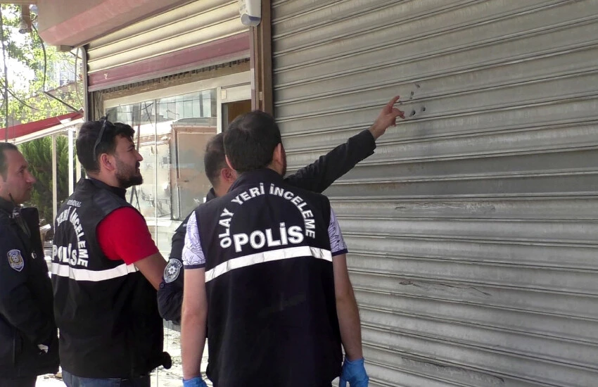 İstanbul Sultangazi'de iş yerine silahlı saldırı
