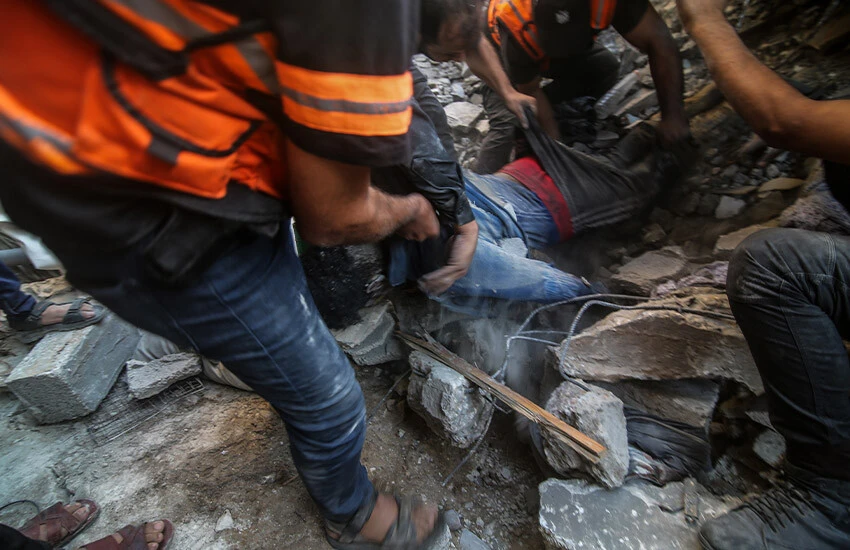 Gazze'de en az bin kişi enkaz altında: Filistin'den uluslararası yardım çağrısı