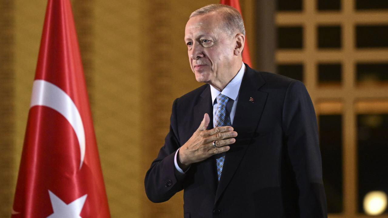 Filistin diplomasisi sürüyor: Cumhurbaşkanı Erdoğan, Miçotakis ile görüştü