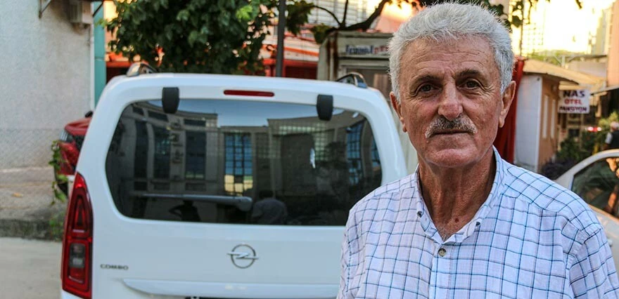 Sıfır araba aldı, 200 metre sonra dünyası başına yıkıldı: Arazimi satarak aldım ama...