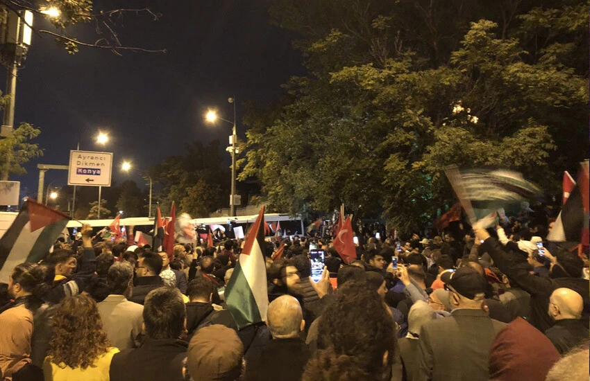 Son dakika! İsrail'in hastane saldırısına tepkiler çığ gibi: Türkiye ayakta