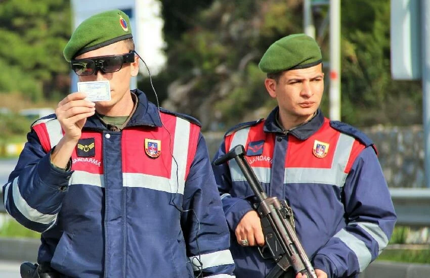 Jandarma Genel Komutanlığı duyurdu: Yüzlerce sözleşmeli erbaş alınacak! İşte detaylar…