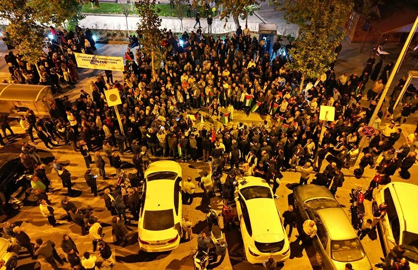 Son dakika! İsrail'in hastane saldırısına tepkiler çığ gibi: Türkiye ayakta