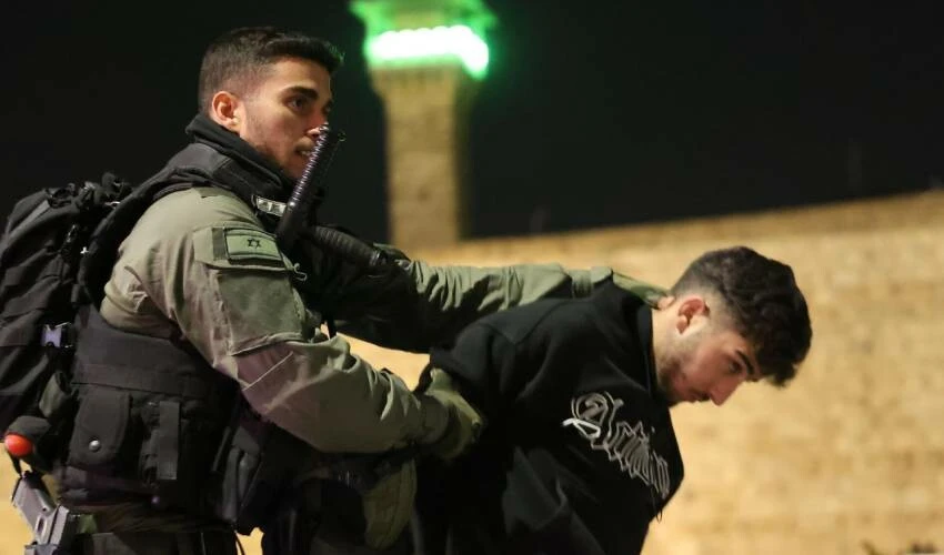 İsrail askerleri Batı Şeria'da gece boyu baskın düzenledi: 4 Filistinli öldü