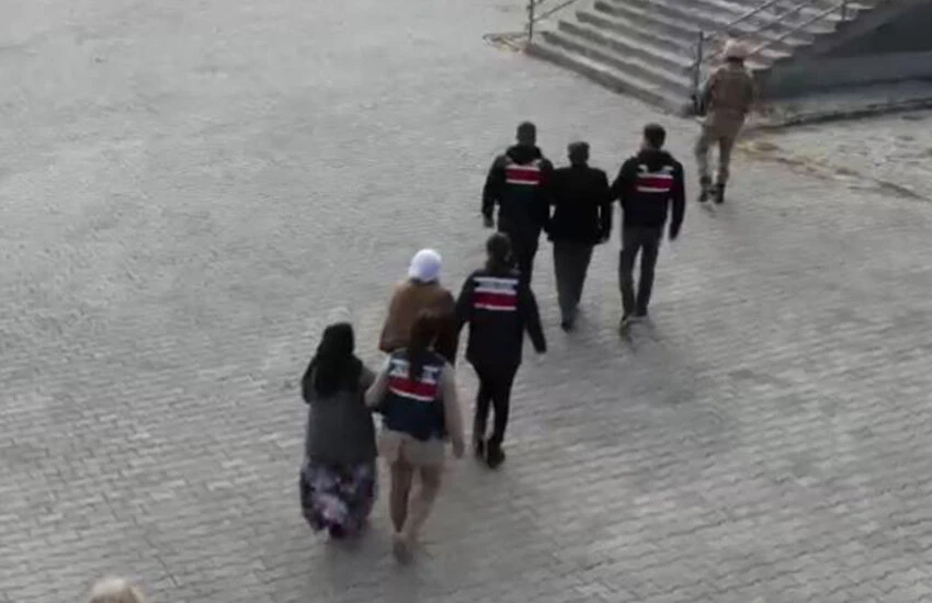 Kars merkezli 11 ilde terör operasyonu düzenlendi.