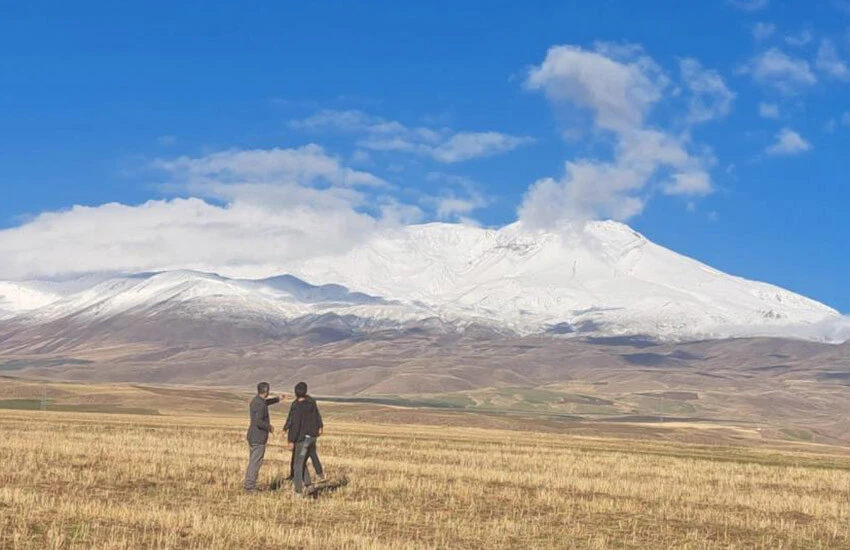 Süphan Dağı beyaz gelinliğini giydi.