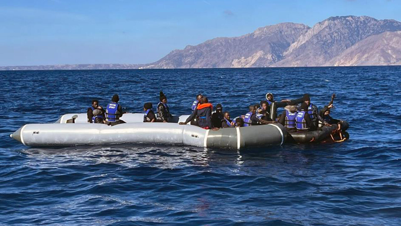 4 kentte göçmen kaçakçılarına operasyon! 164 göçmen ve 8 organizatör yakalandı