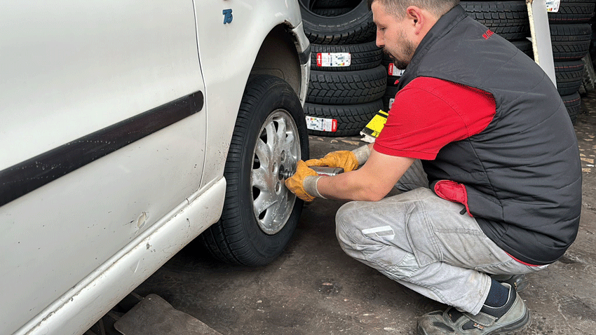 Sürücüler için çetin dönem başlıyor! Uzun yol yapanlara kış lastiği uyarısı geldi