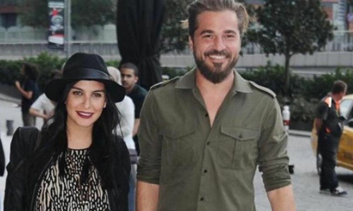 Engin Altan Düzyatan ve eşi Neslişah Alkoçlar Medine’ye gitti, paylaştıkları fotoğraflara beğeni yağdı