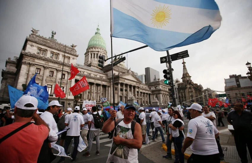 Sergio Massa mı Javier Milei mi? <a href=