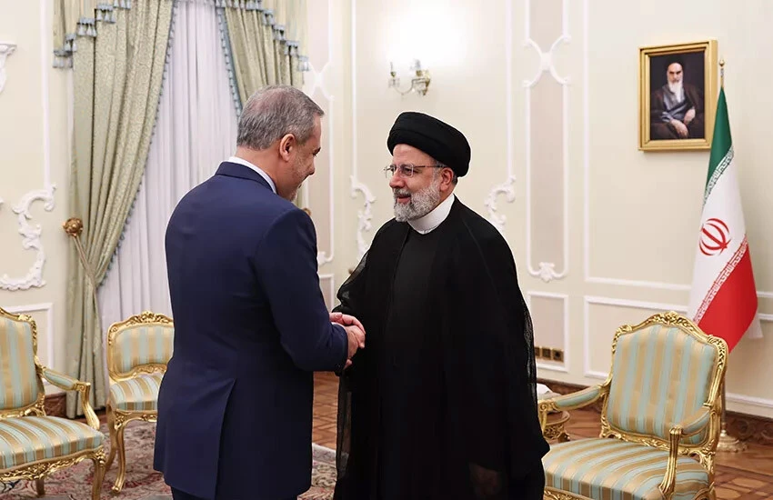 Bakan Fidan'dan peş peşe kritik temaslar! İran Cumhurbaşkanı Reisi ile bir araya geldi