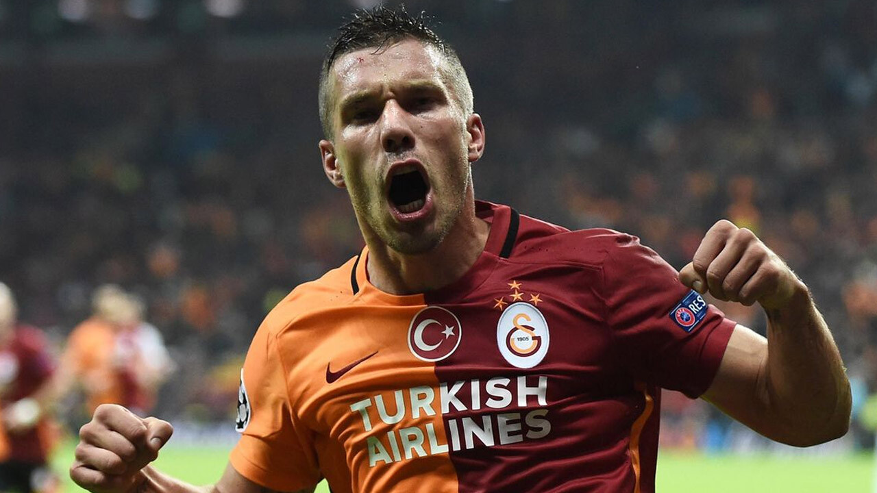 Lukas Podolski&#039;den Bayern Münih&#039;e uyarı: Son 10-15 yılın en iyi Galatasaray&#039;ı