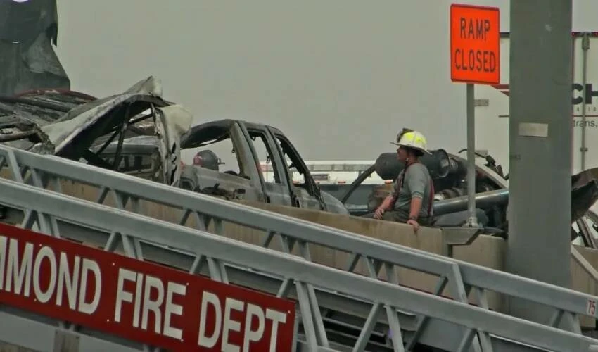ABD'de korkunç trafik kazası: <a href=