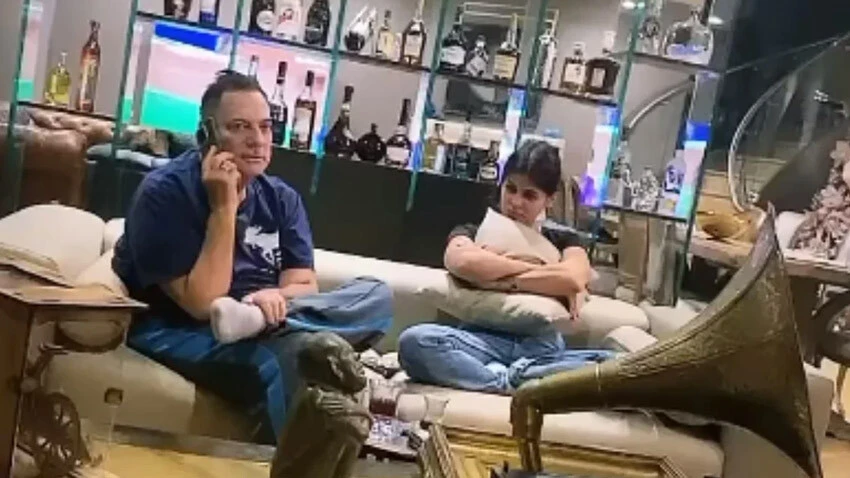 Mehmet Ali Erbil kendisinden 40 yaş küçük sevgilisi Gülseren Ceylan'la ev halini paylaştı