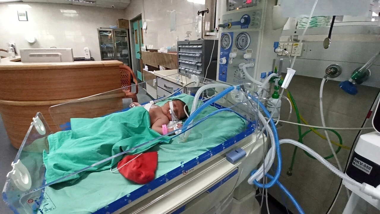 Gazze'de prematüre bebekler ölümle karşı karşıya...