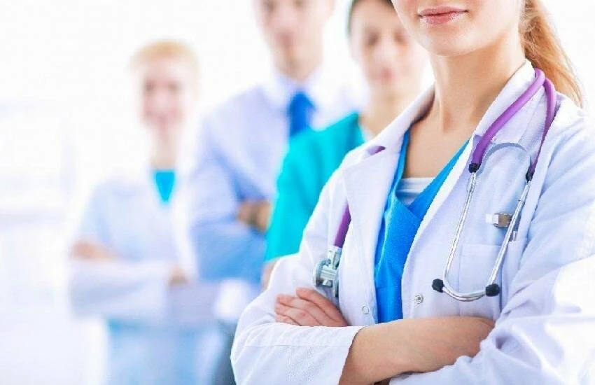 Resmi Gazete duyurdu: Sağlık Bakanlığı bünyesine doktor, diş hekimi ve eczacı ataması yapılacak!