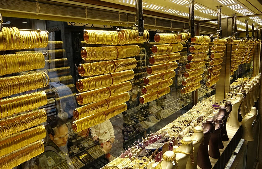 Altın psikolojik eşikte, yatırımcı 3 veriye odaklandı: İşte son fiyatlar