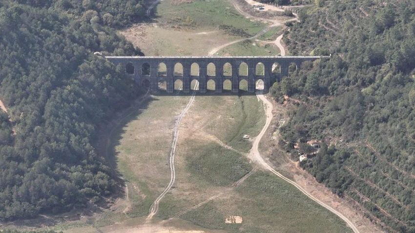 İstanbul'da barajları alarm veriyor: Alibey Barajı'ndaki suyun rengi değişti