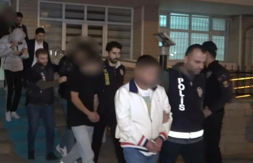 Yasa dışı bahis oynuyorlardı! Siber Şube enselerinde bitti: 9 gözaltı
