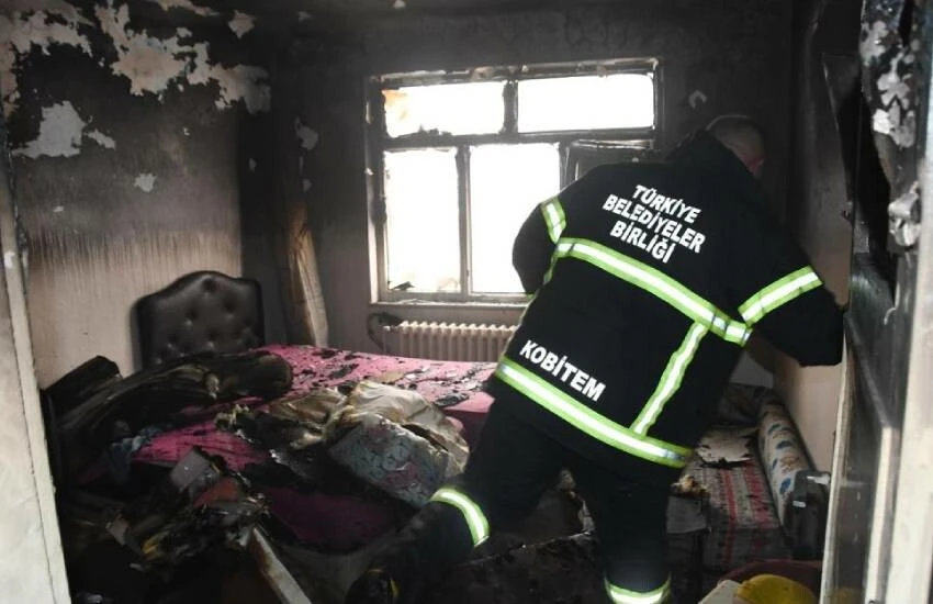 Önce çarşafı, sonra evi yaktı! 2,5 yaşındaki çocuğun çakmak ilgisi felaketle sonuçlandı