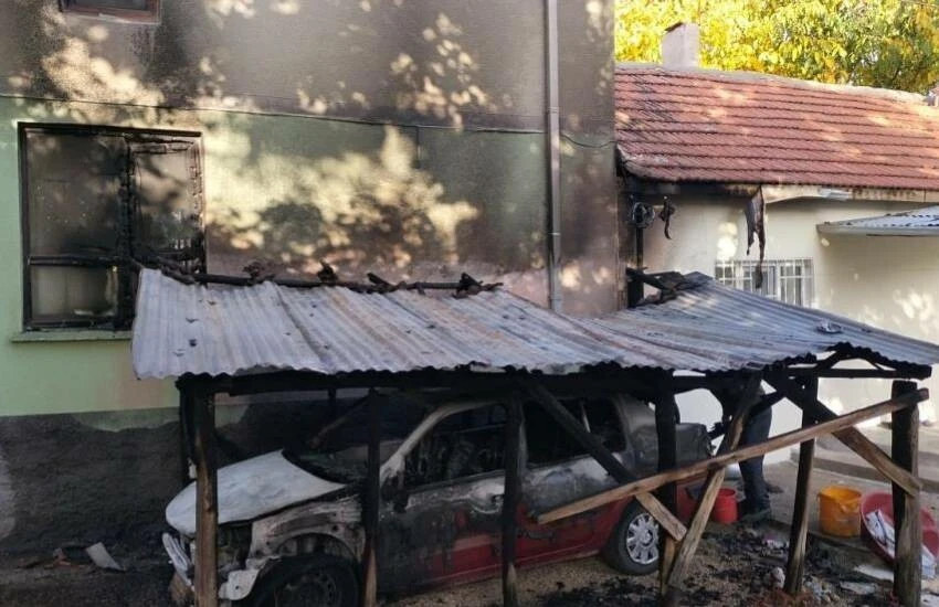 İmamın aracına benzin döktü, ateşe verdi! Alevler camiye de sıçradı