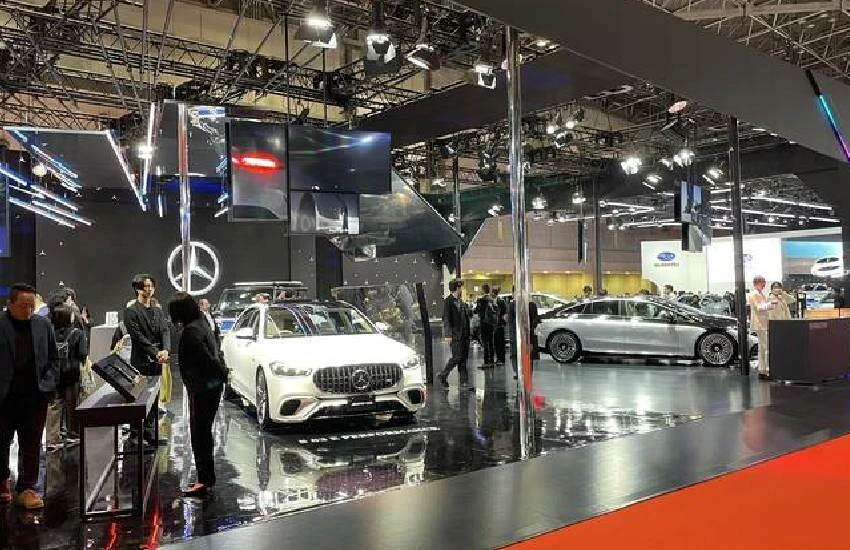 Uçan arabalar, elektrikli araçlar… ‘Mobility Show’ başladı!