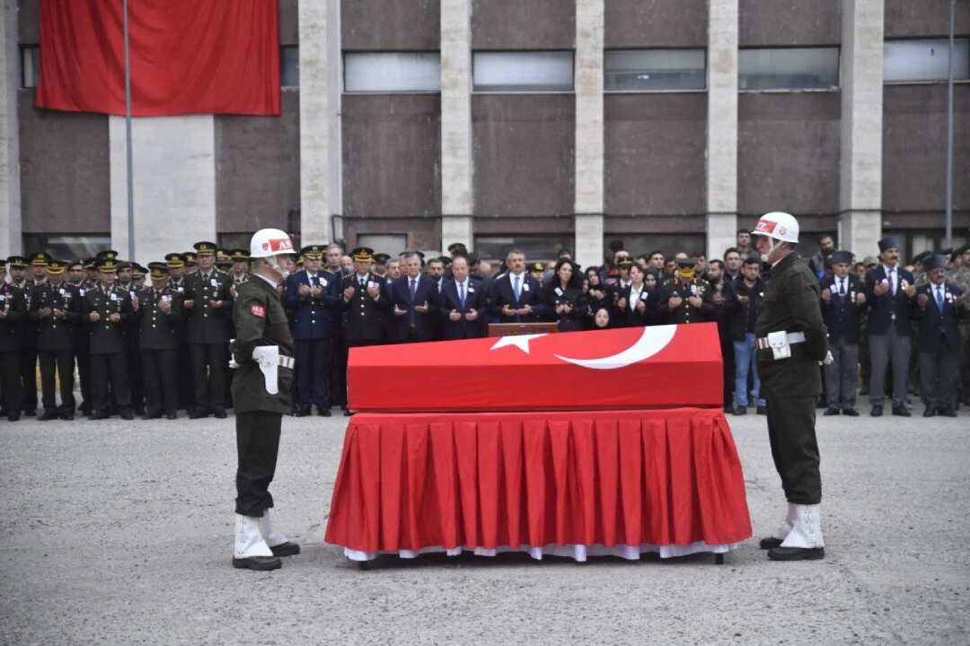 Edirne’de askeri aracın devrilmesi sonucu Şehit olmuştu: Naaşı memleketine gönderildi