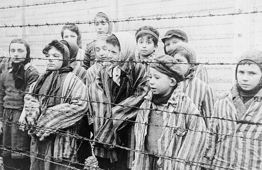 Nazi kamplarında binlerce Yahudi öldürüldü