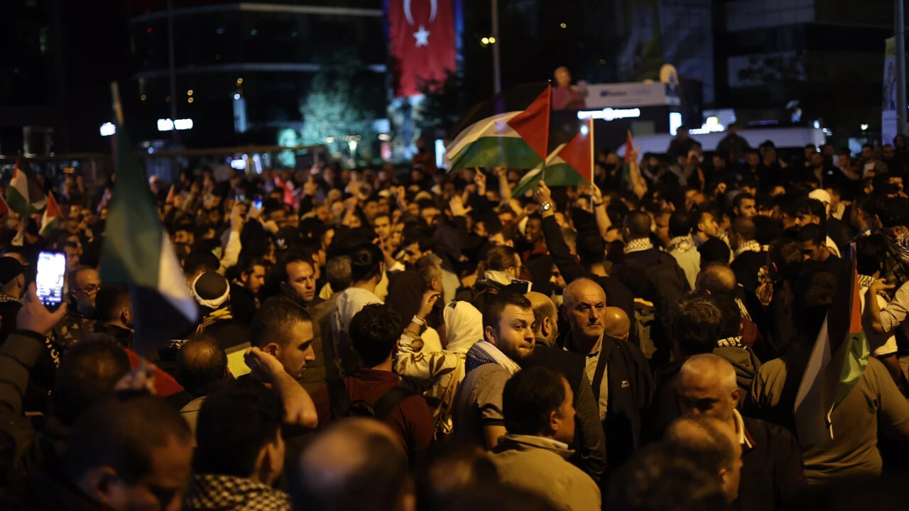 İstanbul ve Ankara'da Gazze protestosu! Konsolosluk önünde büyük tepki
