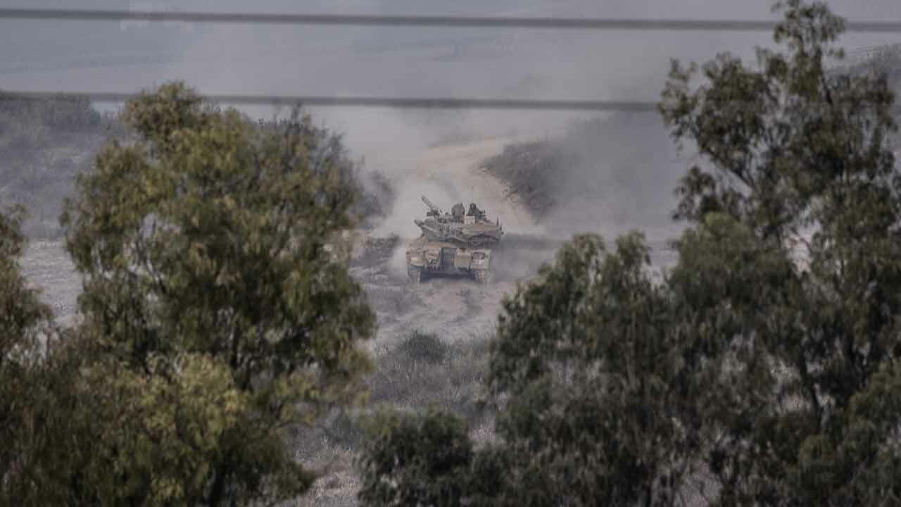 Gazze sınırında endişelendiren görüntü! İsrail tankları bekletiyor...
