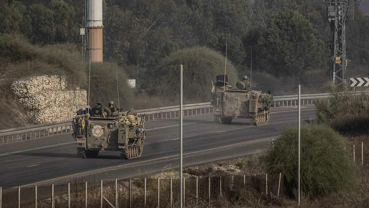 İsrail binlerce sivilin sığındığı Şifa Hastanesi'ne göz dikti! Boşaltın çağrısı sonrası çevresi bombalanıyor...