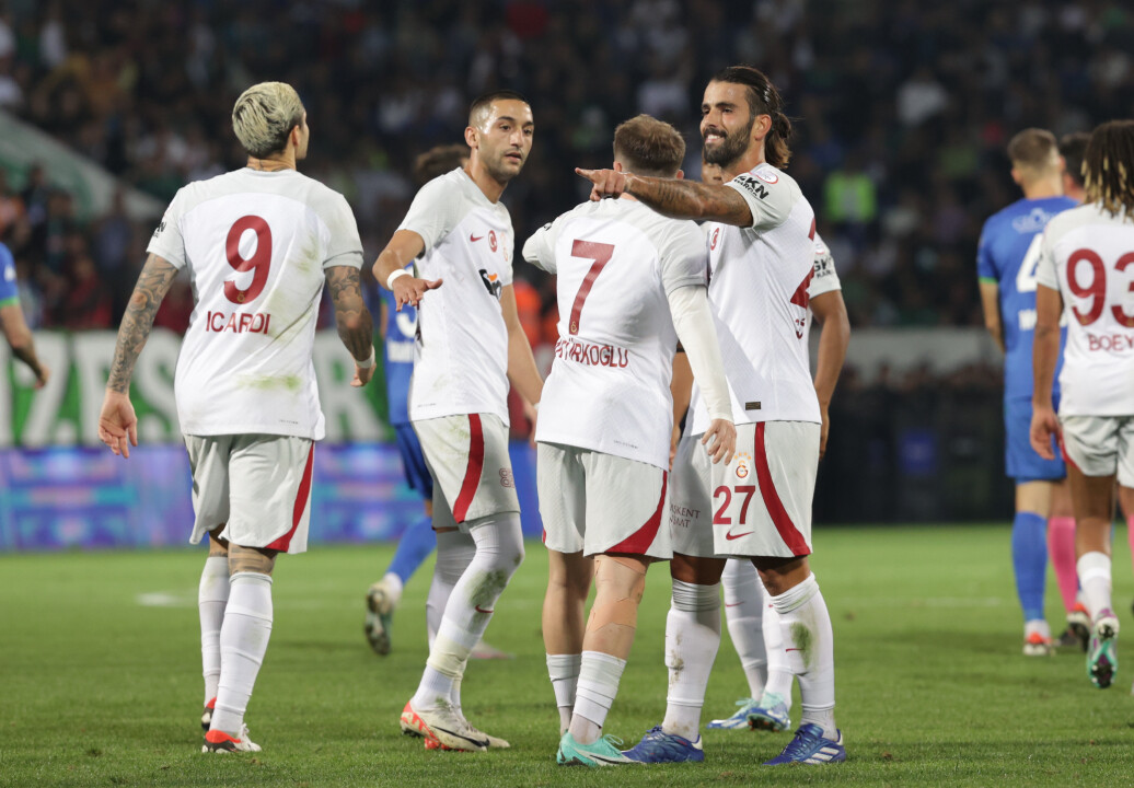 Galatasaray, tarihinin en iyi sezon başlangıcını yaptı: 9 galibiyet, 1 beraberlik