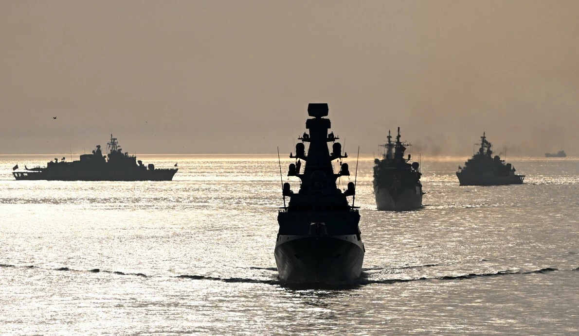 Son dakika! Donanma tarihinin en büyüğü... İstanbul Boğazı'nda 100. yıla özel geçit töreni