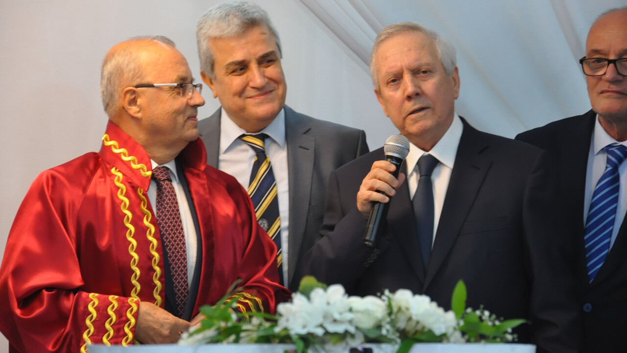 Aziz Yıldırım nikah masasında