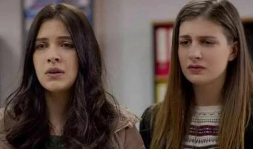 Kırgın Çiçekler dizisinin oyuncuları yıllar sonra buluştu! Gözler iki başrol oyuncusunu aradı