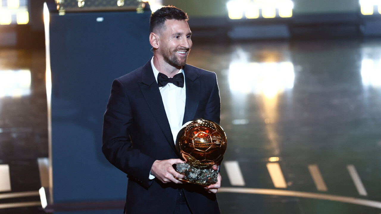 Ballon d&#039;Or ödülü sahibini buldu! Lionel Messi 2023&#039;ün en iyi futbolcusu oldu